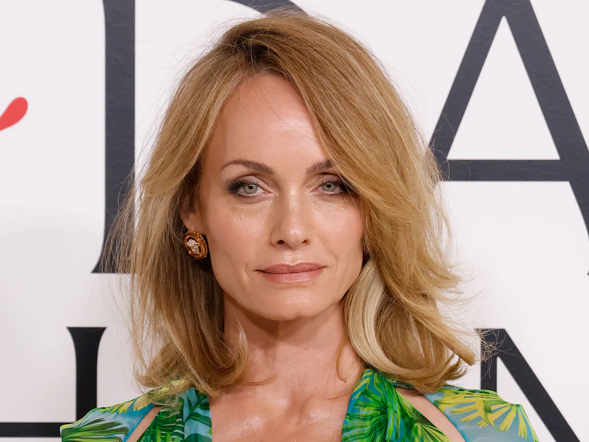 At the CFDA Awards, Amber Valletta Reminds Everyone She Wore That Versace Dress First At the CFDA Awards, Amber Valletta Reminds Everyone She Wore That Versace Dress First