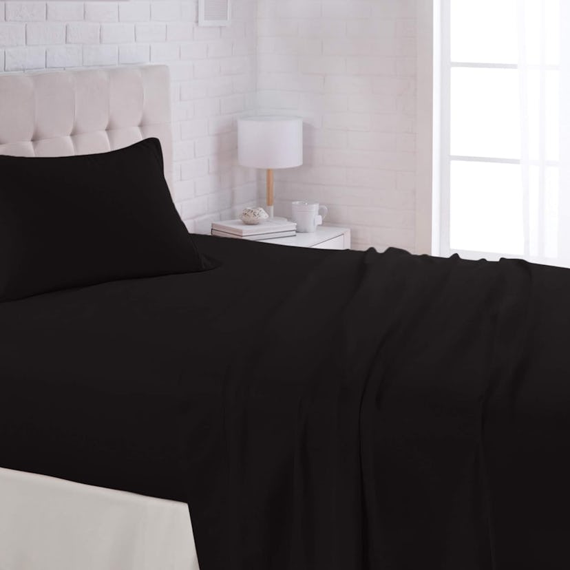 Amazon Basics Bed Sheet Set (3 Pieces)