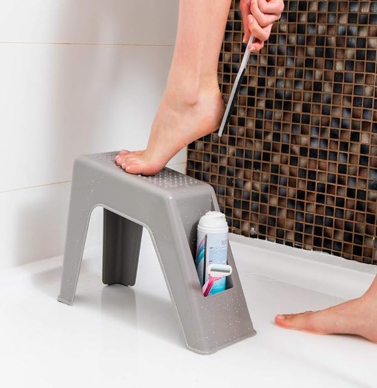 Demi's Home Shower Footrest