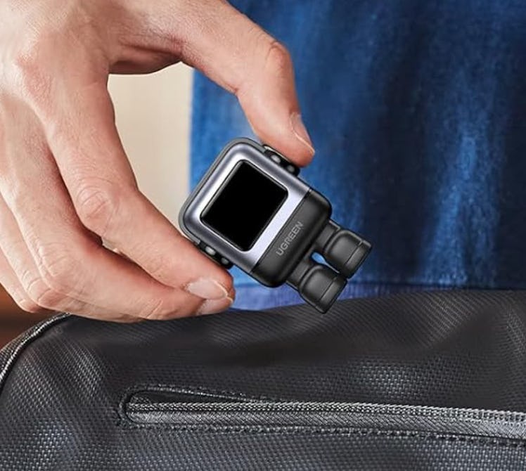 UGREEN Uno 30-Watt USB-C Robot Charger Block