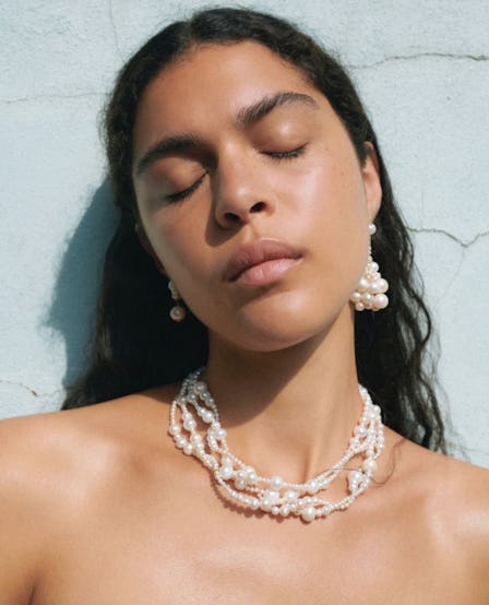 Mismatched earring trend