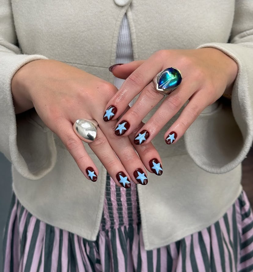 Nail art with stars.