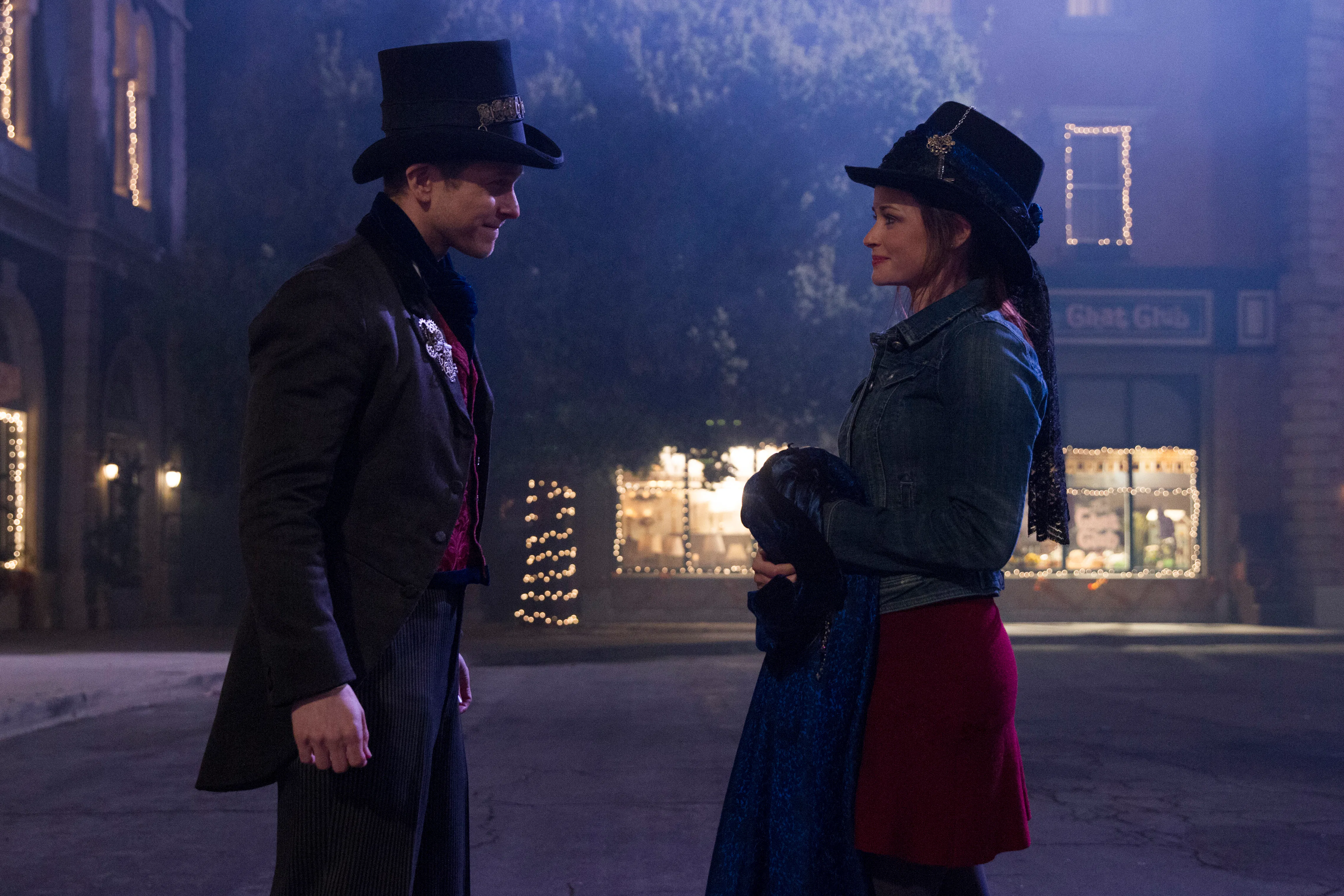 Logan and Rory on Gilmore Girls: A Year in the Life. Photo via Netflix