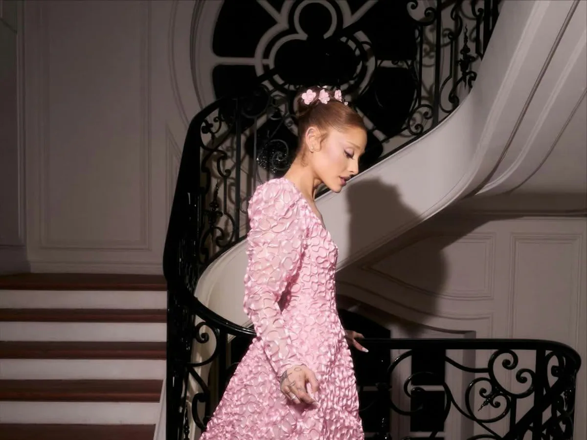 Ariana Grande's Final Glinda Gown Is a Piece of Couture History Ariana Grande's Final Glinda Gown Is a Piece of Couture History