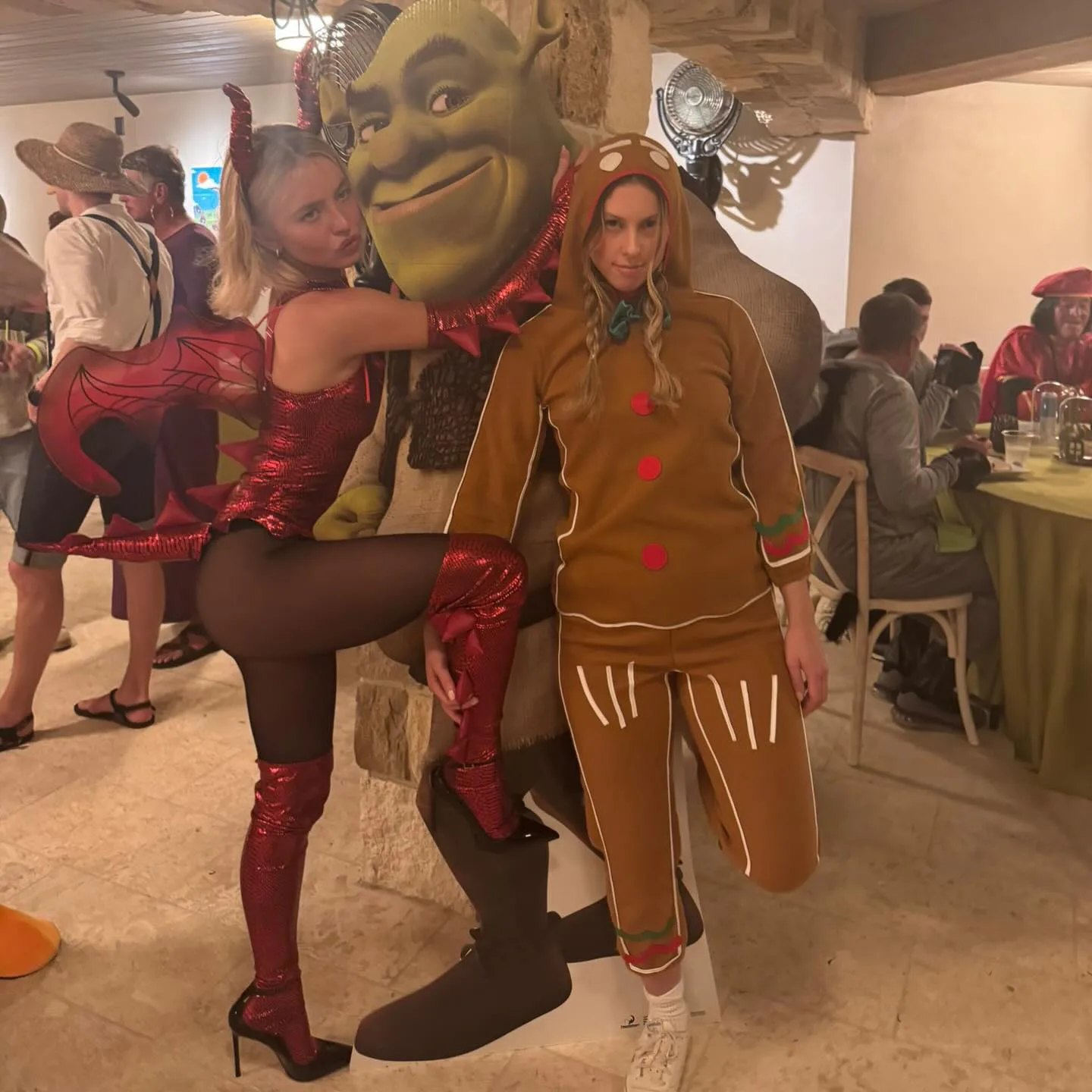 Sydney Sweeney dresses up as a spicy dragon from Shrek. 