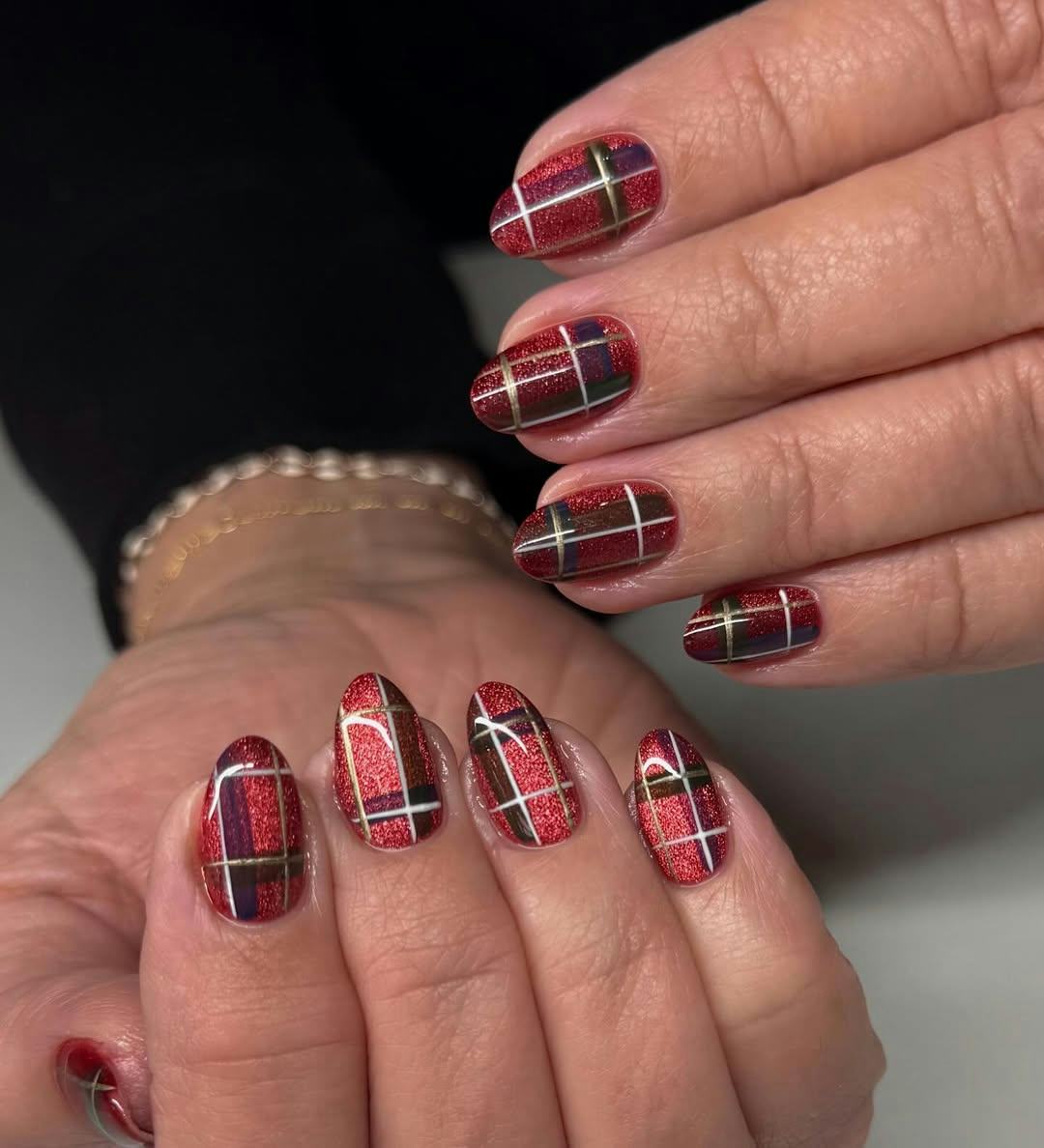 How To Get TikTok's "Ralph Lauren Christmas" Aesthetic Nails
