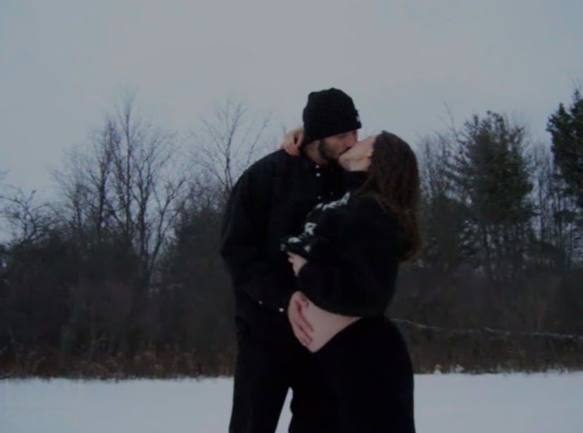 Josh Allen and Hailee Steinfeld announce their pregnancy news. Screenshot via Beau Society