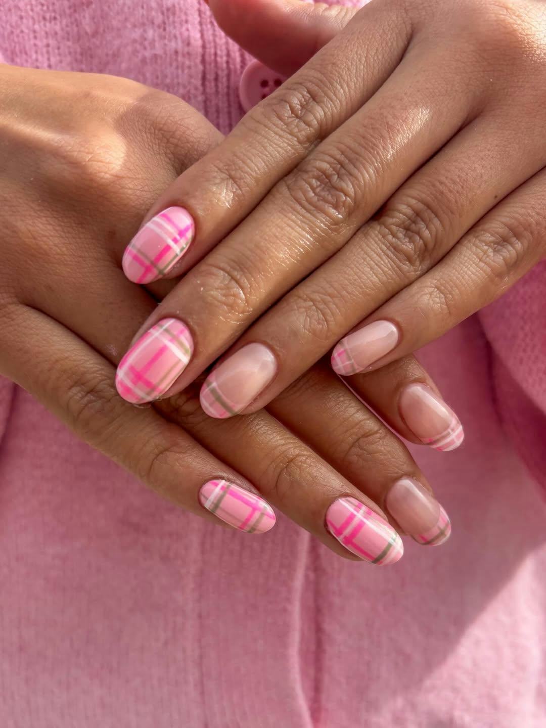 wrapping paper manicure trend