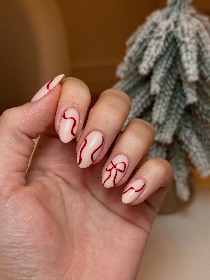 gift nail art