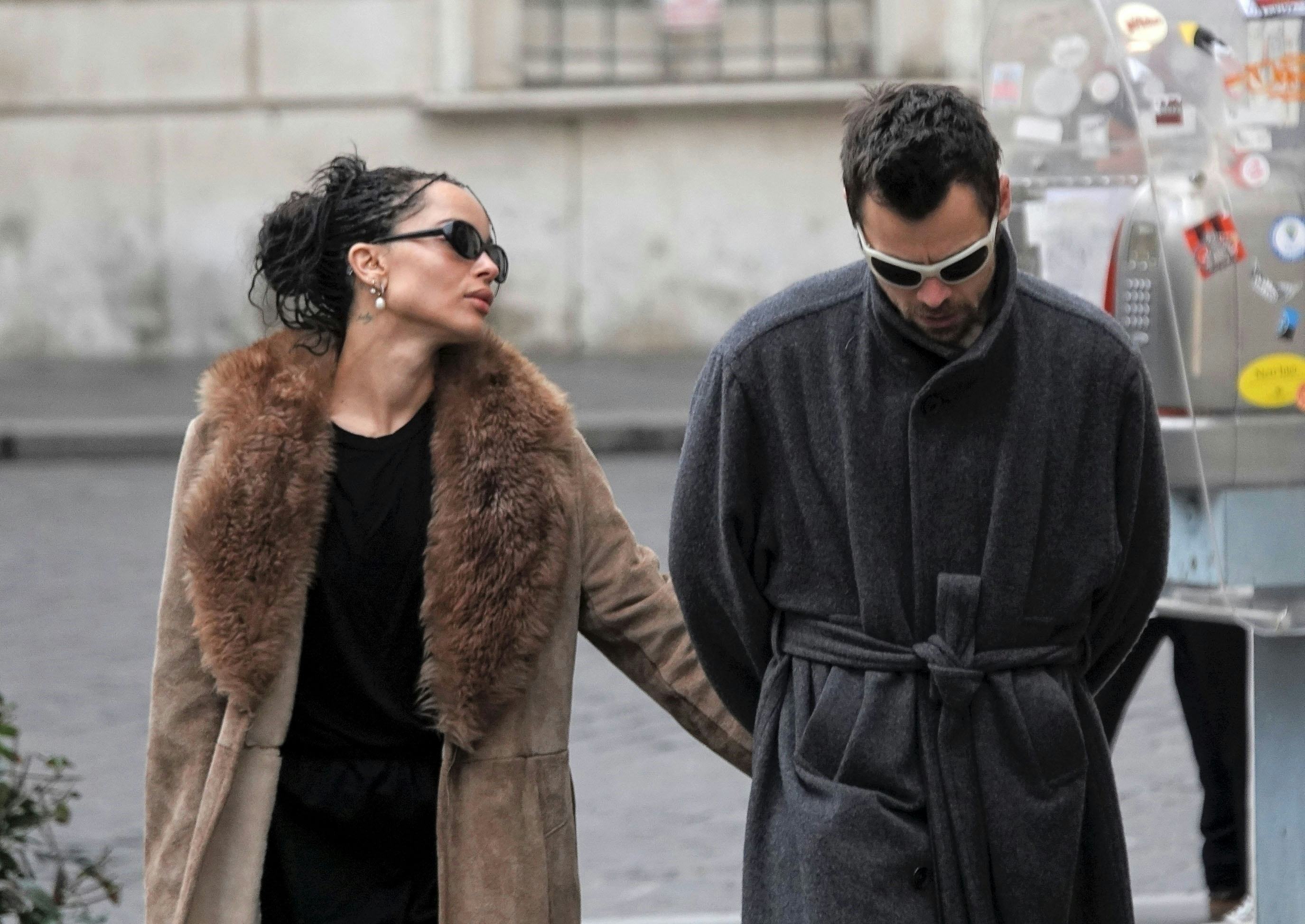 Zoë Kravitz & Harry Styles' Effortless Couple Style 