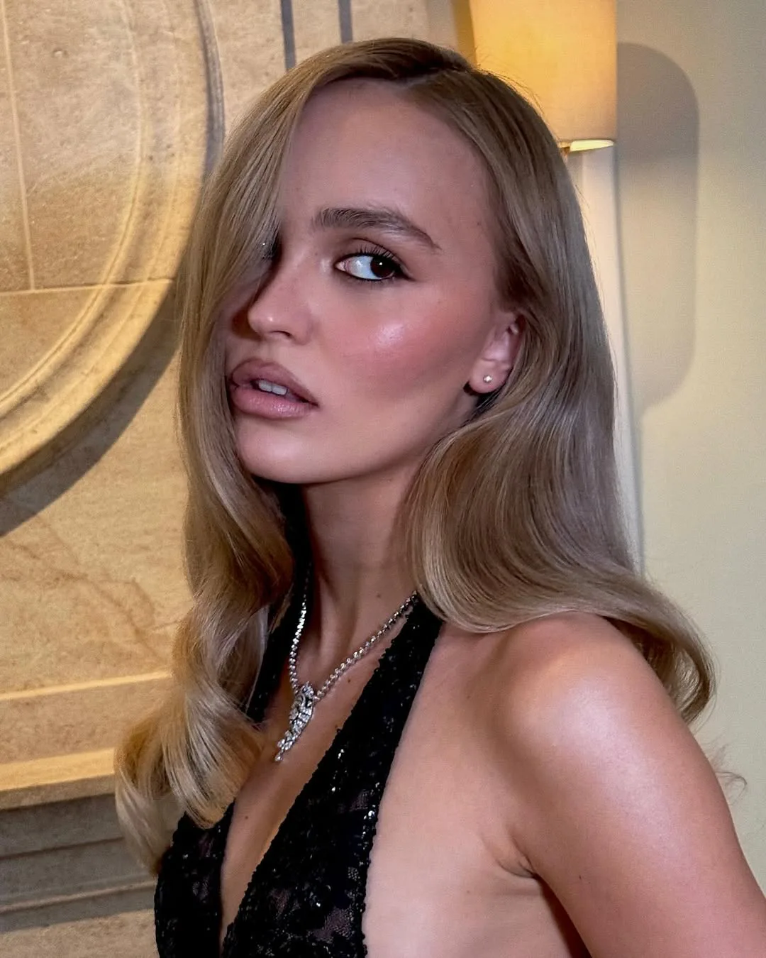 side parts 2025 beauty trends
