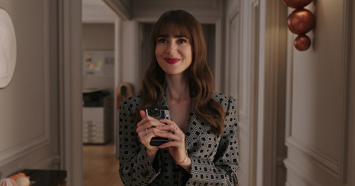 An 'Emily In Paris' Fan Just Broke Down The Show's Chaotic Timeline