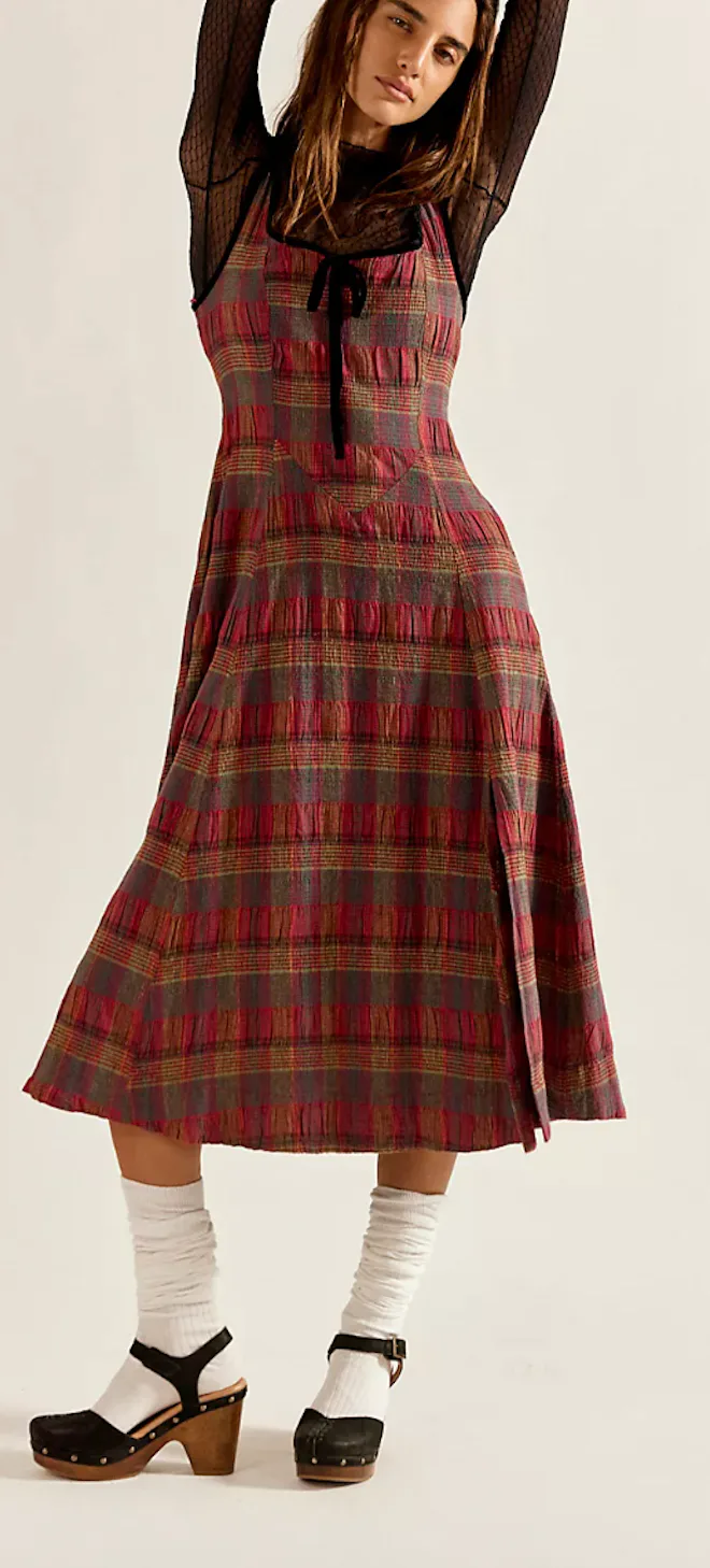 Stylish Holiday Dresses to Wear All Season Long Stylish Holiday Dresses to Wear All Season Long