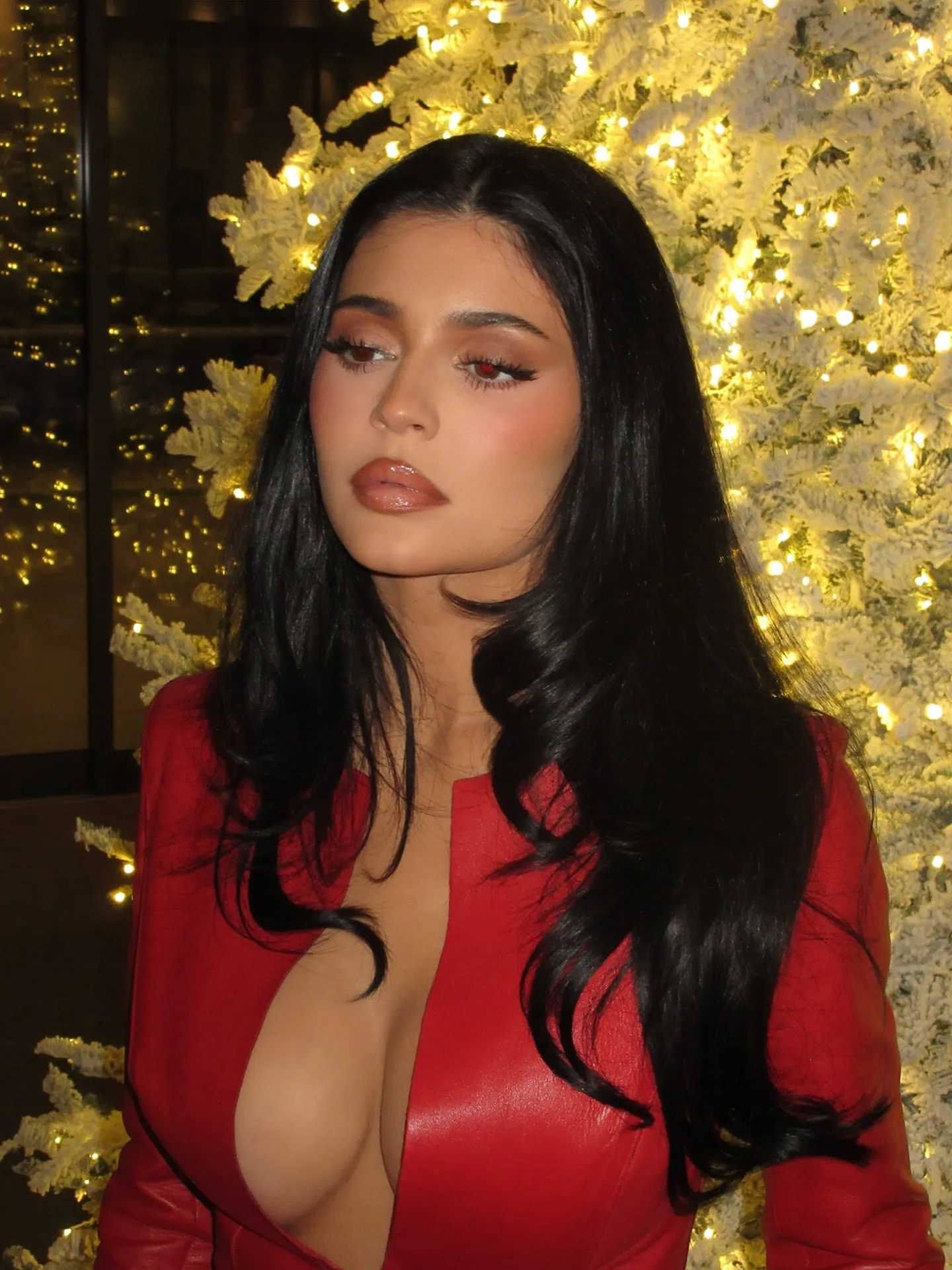 kylie jenner red dress christmas Jenner's Holiday Glam Is the Ultimate Festive-Season Inspo ROMANTIC-DRESSES Suits For Men 2 Kylie cosmetics neck:14