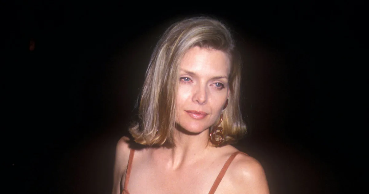 Michelle Pfeiffer's Best Red Carpet Fashion Cements Her Status as the ...