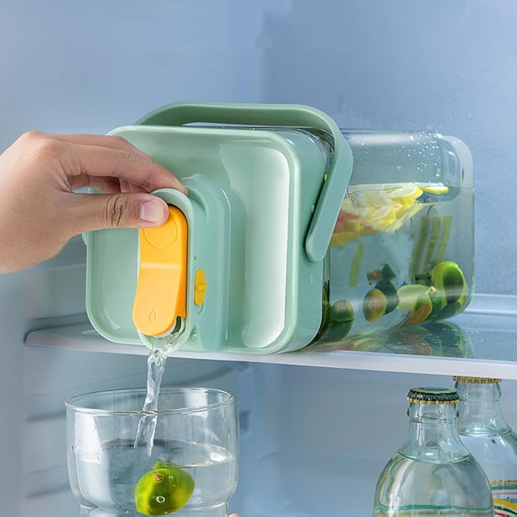 BICHUEN Leakproof Drink Dispenser With Lid