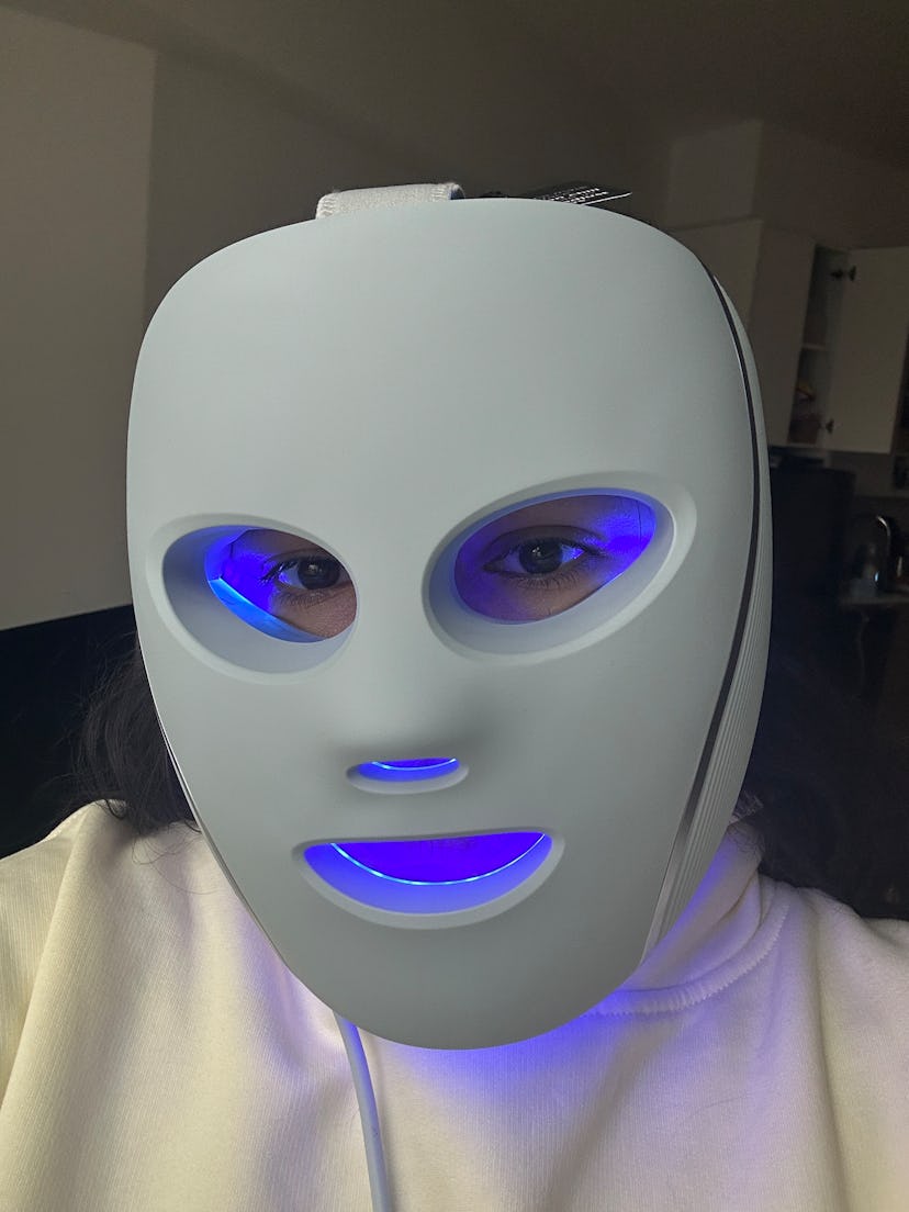 Daisy Maldonado using the Shark Beauty LED Mask