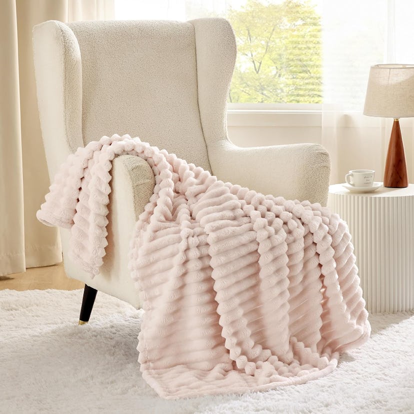 Bedsure Throw Blanket