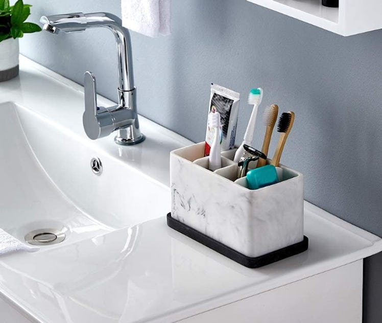 zccz Toothbrush Holder