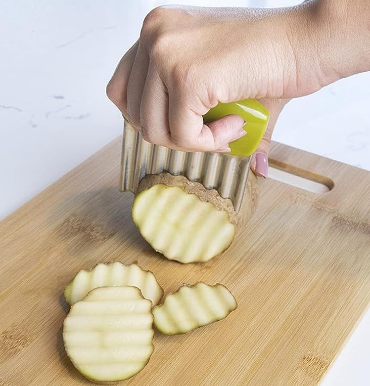 Joie Crinkle Cutter