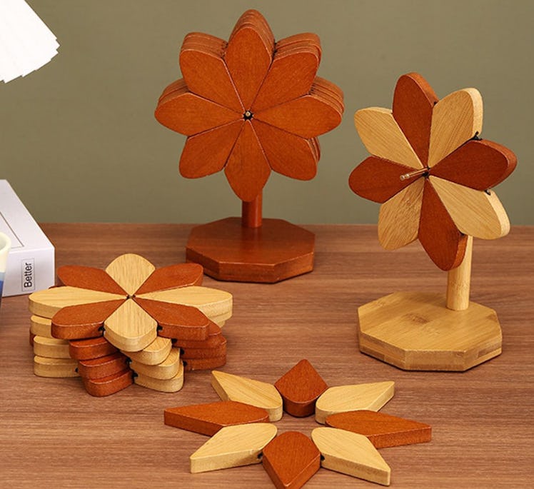Fuijeuj Pinwheel Wooden Trivets (Set of 5) 