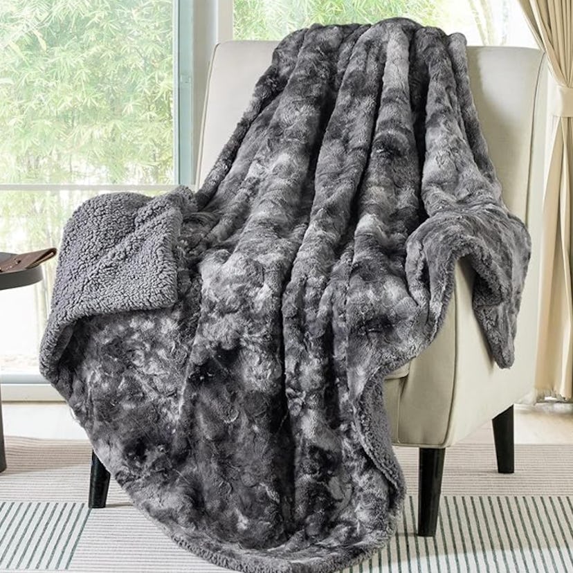 Bedsure Sherpa Blanket