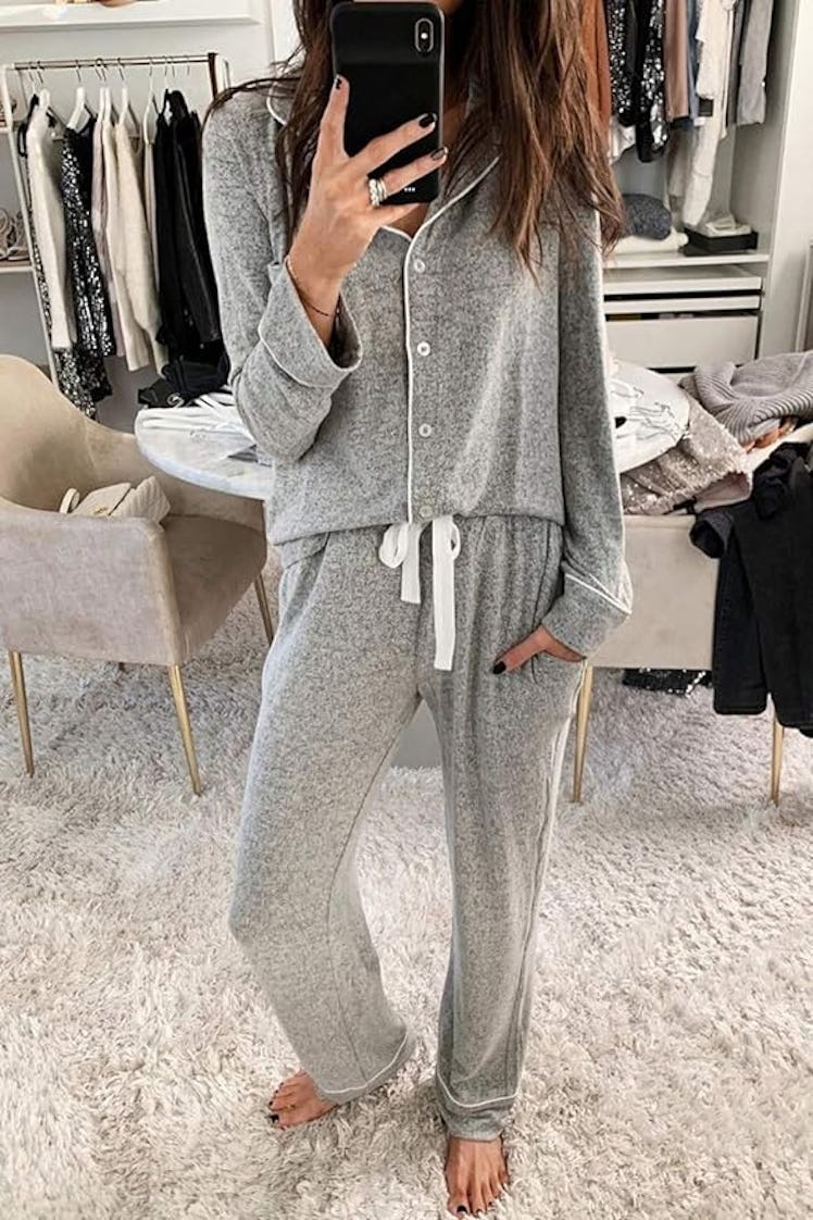 Aamikast Pajama Set (2-Piece)