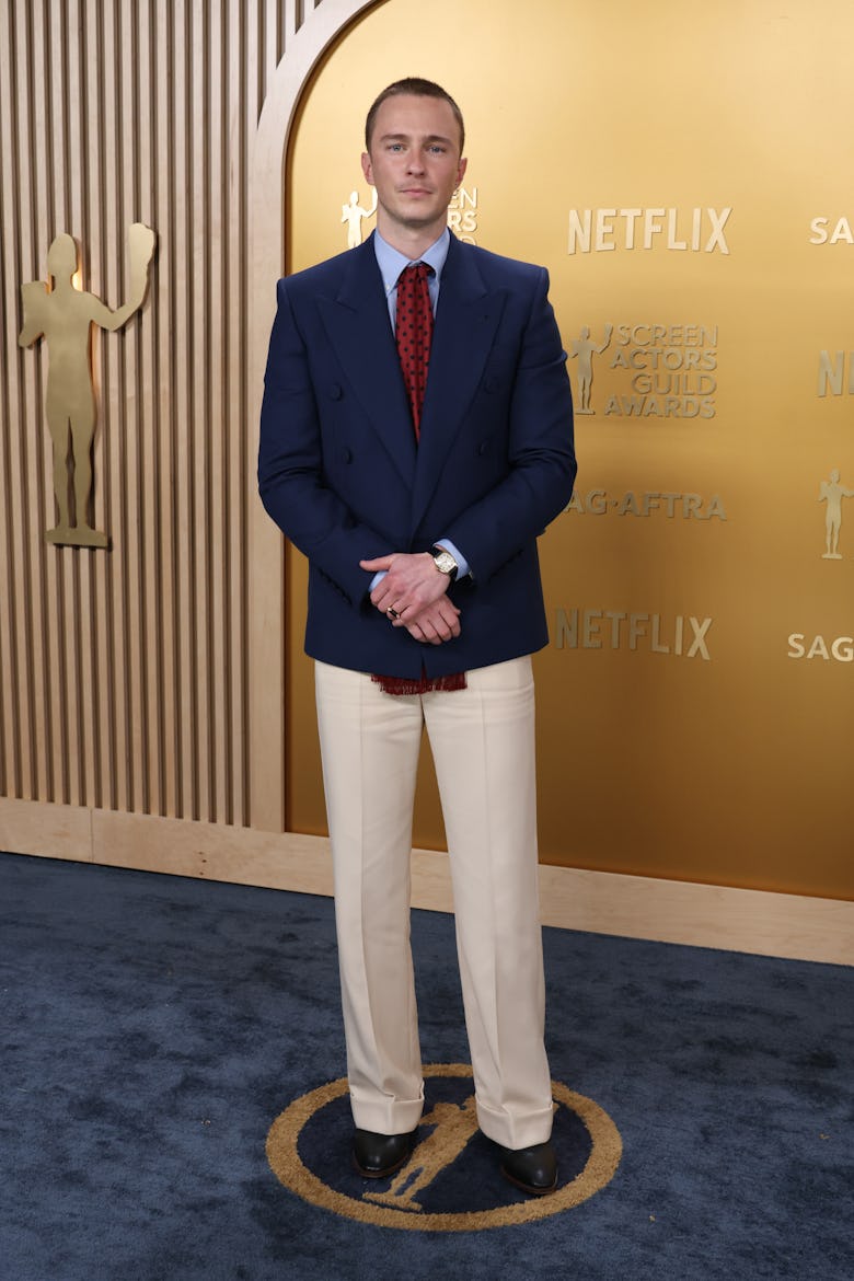 Drew Starkey attends the 31st Annual Screen Actors Guild Awards at Shrine Auditorium and Expo Hall o...