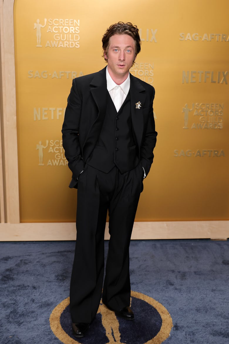 Jeremy Allen White attends the 31st Annual Screen Actors Guild Awards at Shrine Auditorium and Expo ...