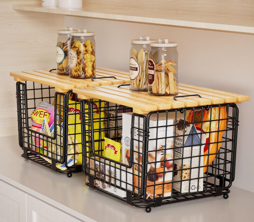 GGIU Stackable Wire Storage Basket (Set of 2)