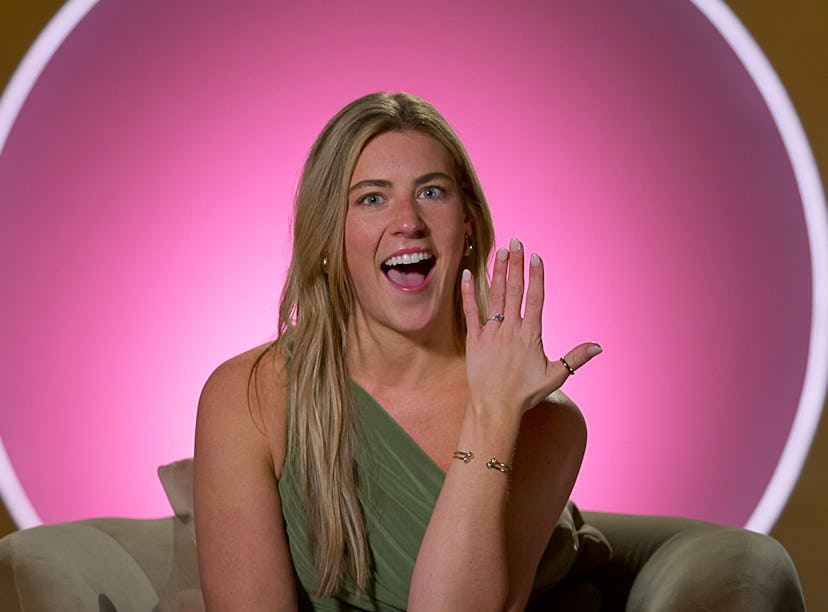 Sara reveals she had a relationship with Joey in the 'Love Is Blind' Season 8 pods.