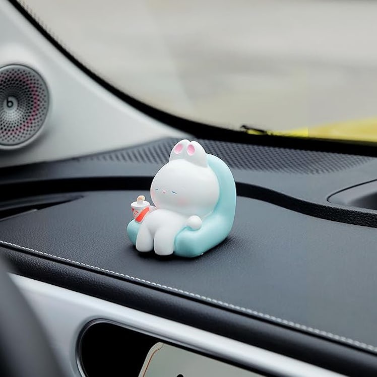 YGMONER Car Dashboard Bunny Figurine