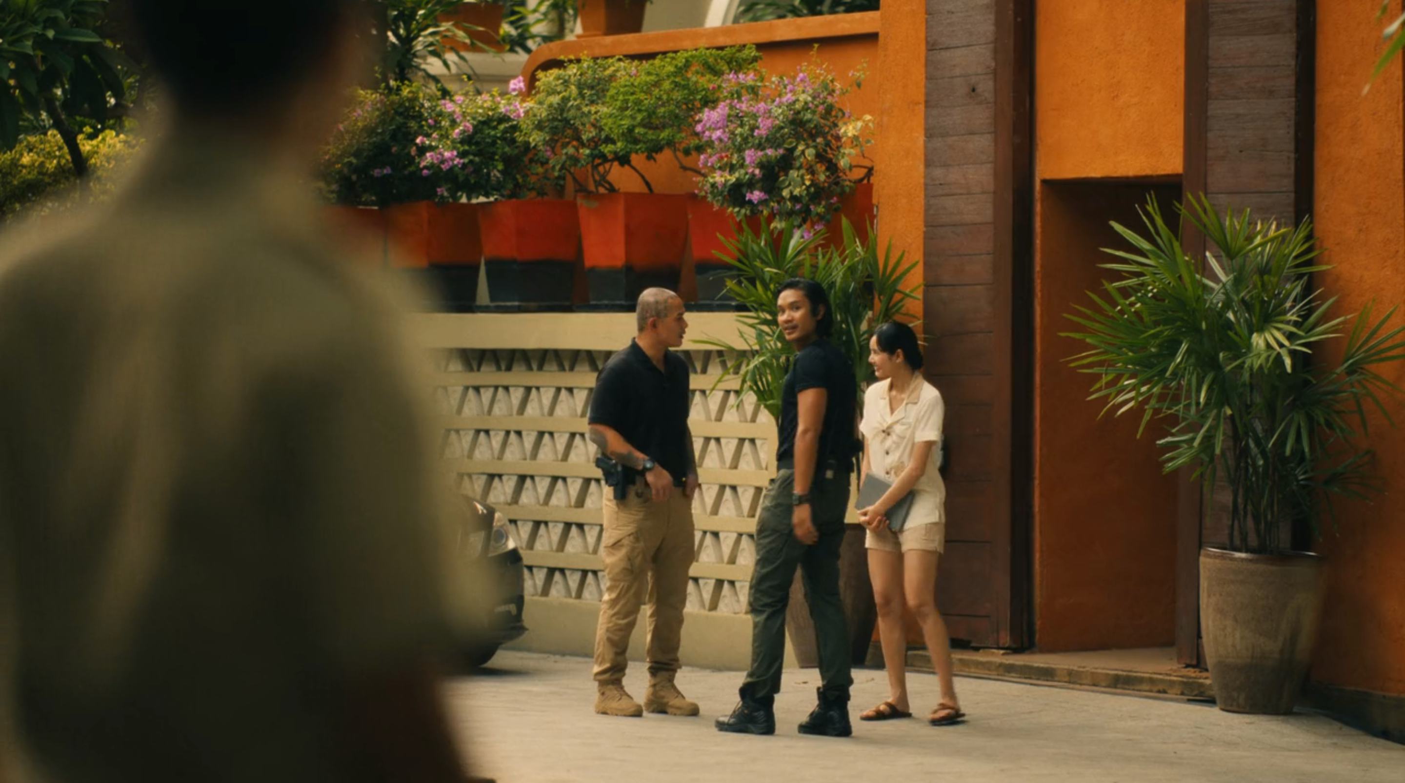 Sritala’s bodyguards with Mook in &lsquo;The White Lotus&rsquo; Season 3