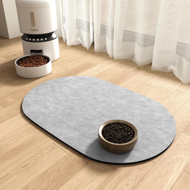 MontVoo Absorbent Pet Food Mat