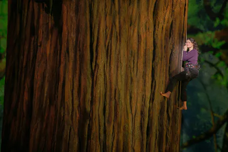 Idina Menzel On 'Wicked,' 'Redwood,' & Playing Maureen In 'Rent'