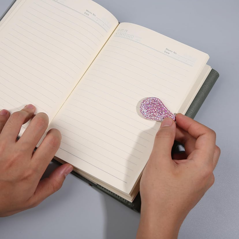 VIZEMO Sparkling Leather Magnetic Bookmark (Set of 3)