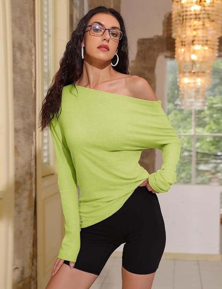 Meetrendi Asymmetrical Long Sleeve Top