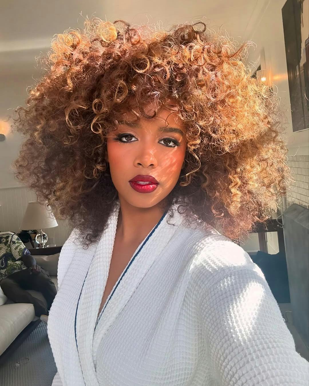 H.E.R. and Dove teamed up on an uplifting campaign that's premiering during the Super Bowl.