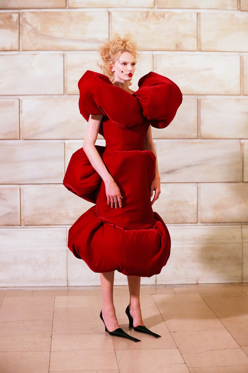 alex consani at the marc jacobs spring 2025 show
