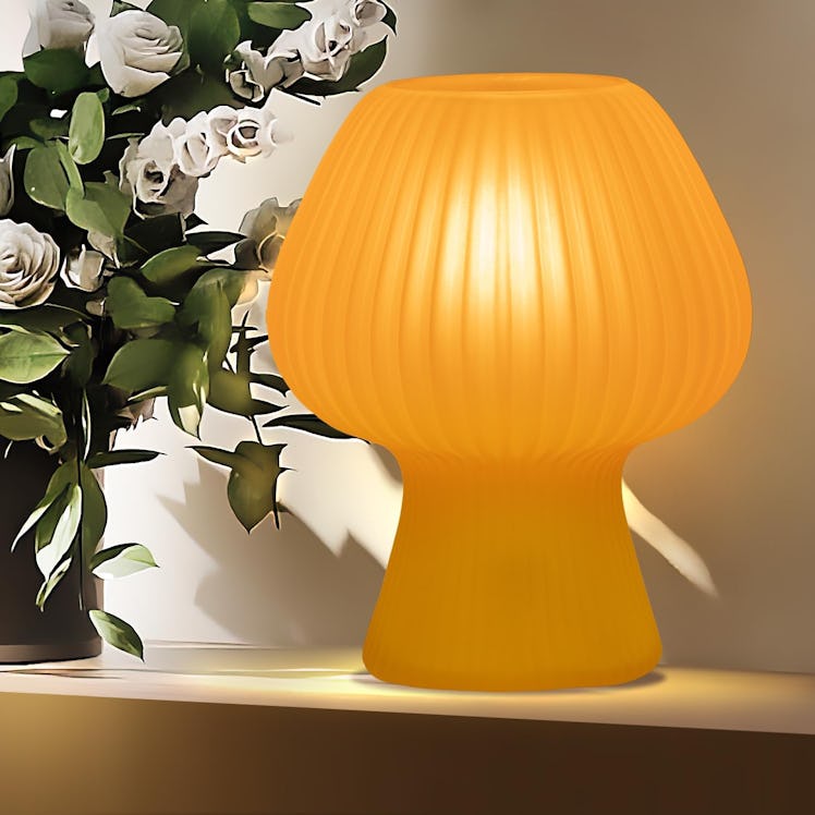 Soilsiu Mushroom Table Lamp