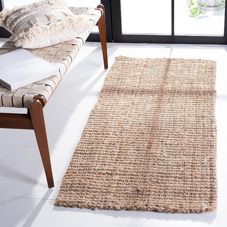 SAFAVIEH Natural Fiber Collection Jute Accent Rug