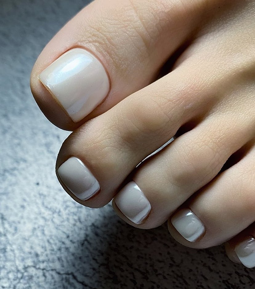 French Toe Nail Trend 2025: Elegant & Timeless