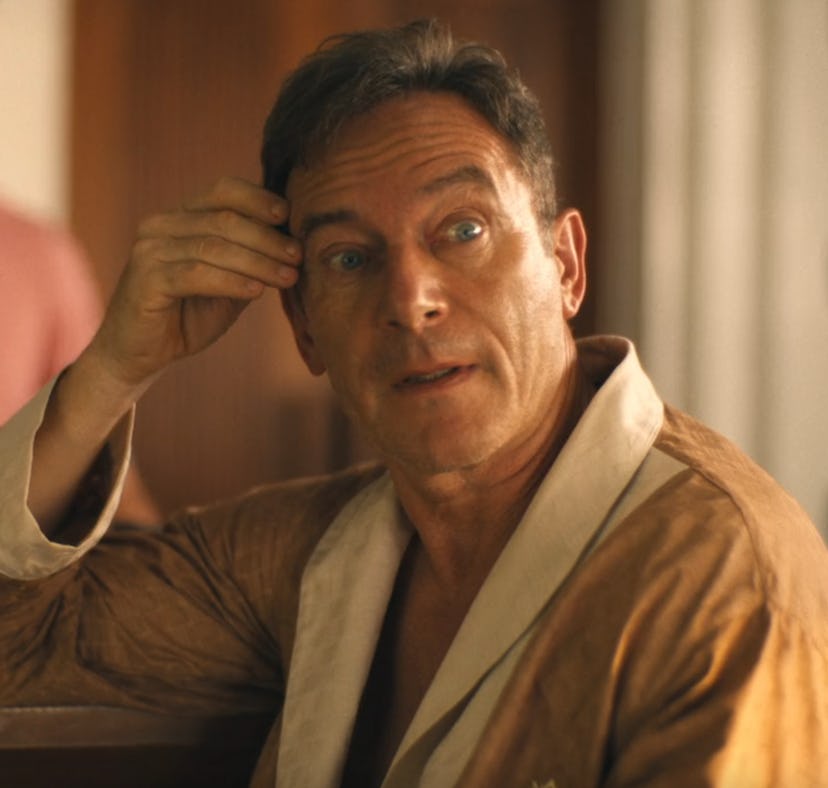 Jason Isaacs wore a prosthetic for his 'White Lotus' nude scene.