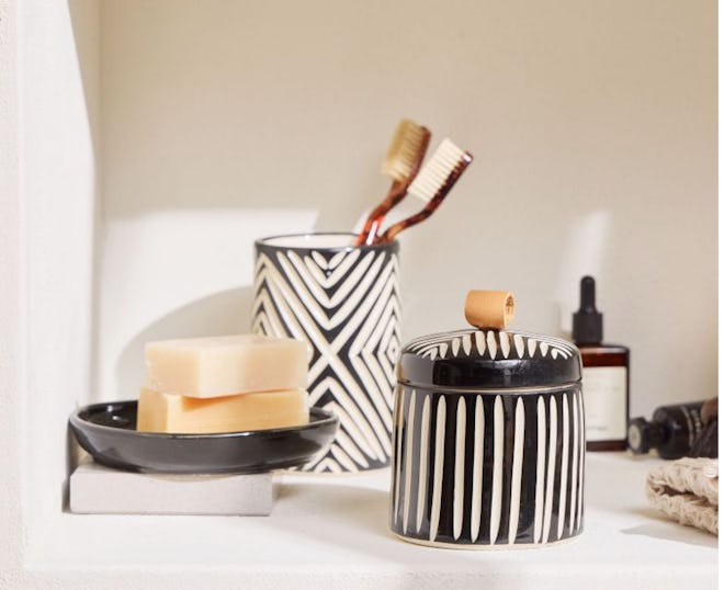 SampleHAUS Zulu Bath Accessories