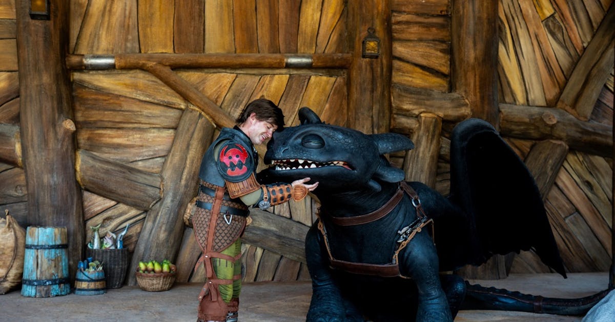 This Sneak Peek Of Toothless At Epic Universe Has Me Screaming, Can I Pet That Dawg?
