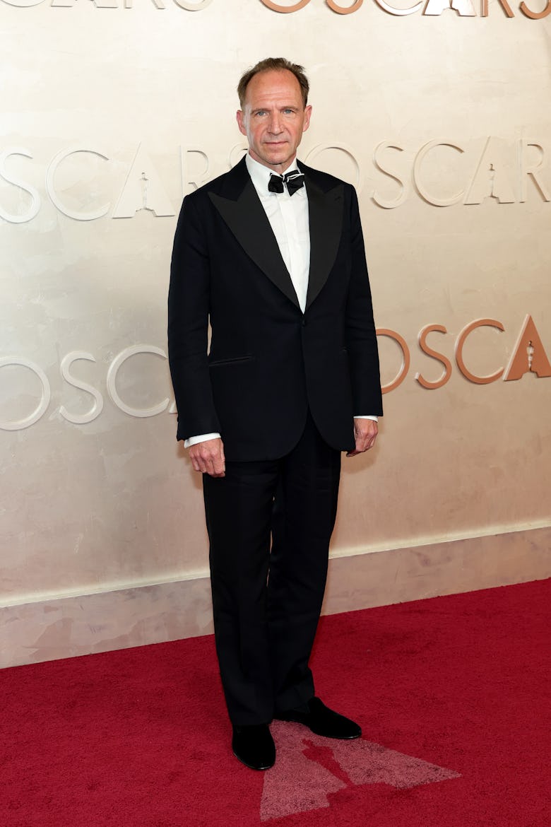 Ralph Fiennes attends the 97th Annual Oscars at Dolby Theatre on March 02, 2025 in Hollywood, Califo...