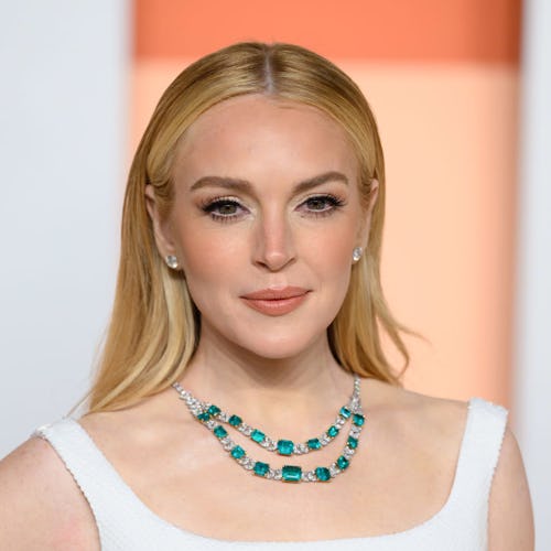 Lindsay Lohan’s “almond milk” hair color is perfect for spring.