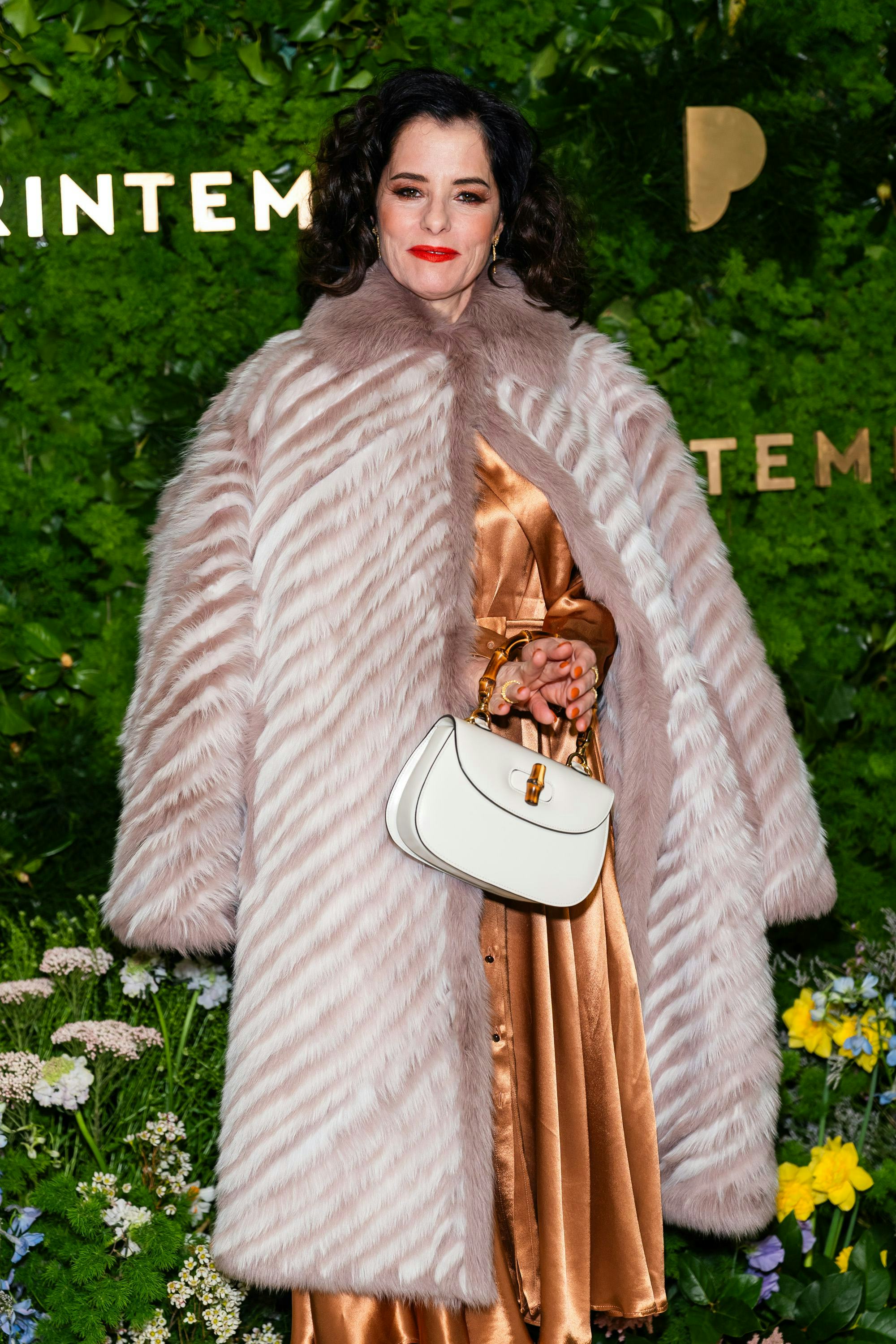 Parker Posey Can't Stop Wearing Her 'The White Lotus' Gucci Bag In