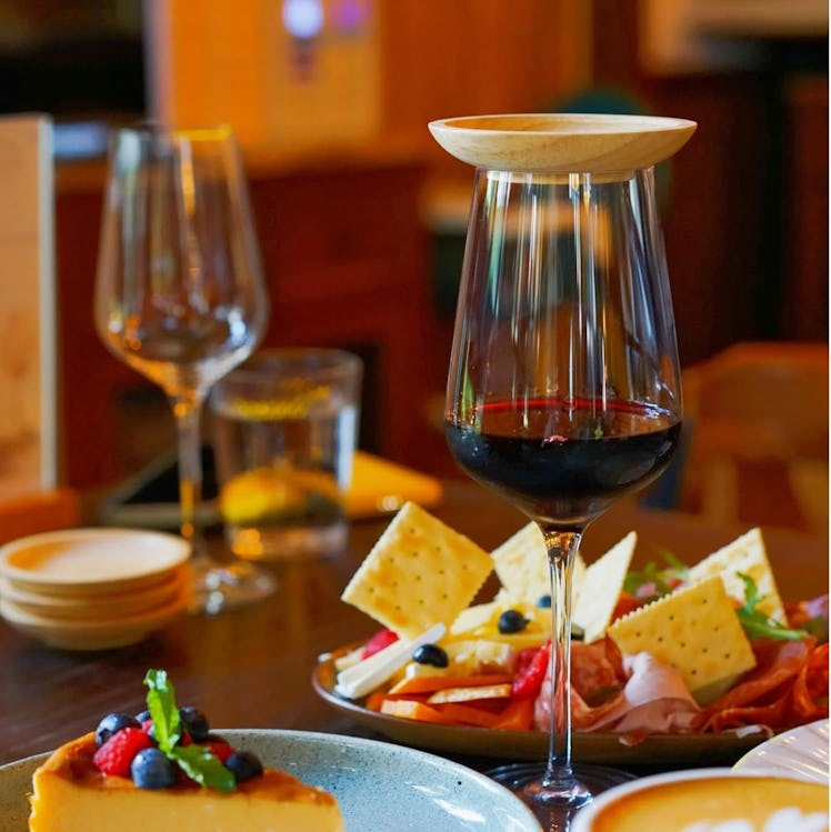 Lyonbi Wine Glass Charcuterie Plate Topper (4 Pieces) 