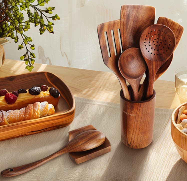 Mooues Natural Teak Wooden Kitchen Utensil Set (Set of 9) 